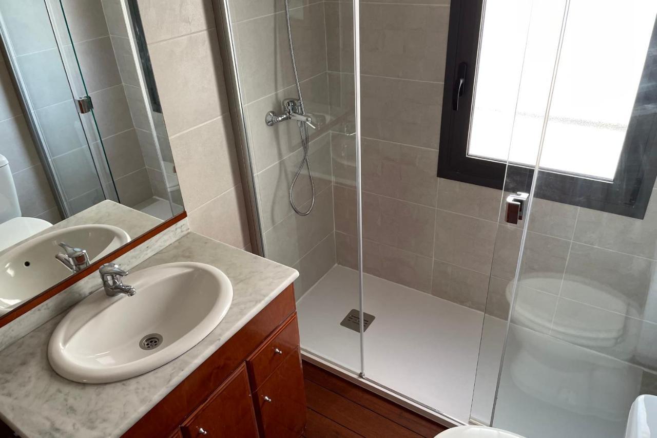 Apartment With Sea Views Next To The Beach Of Mar Bella Barcelona Bagian luar foto