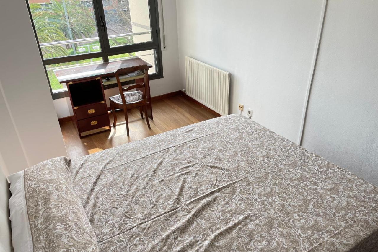 Apartment With Sea Views Next To The Beach Of Mar Bella Barcelona Bagian luar foto