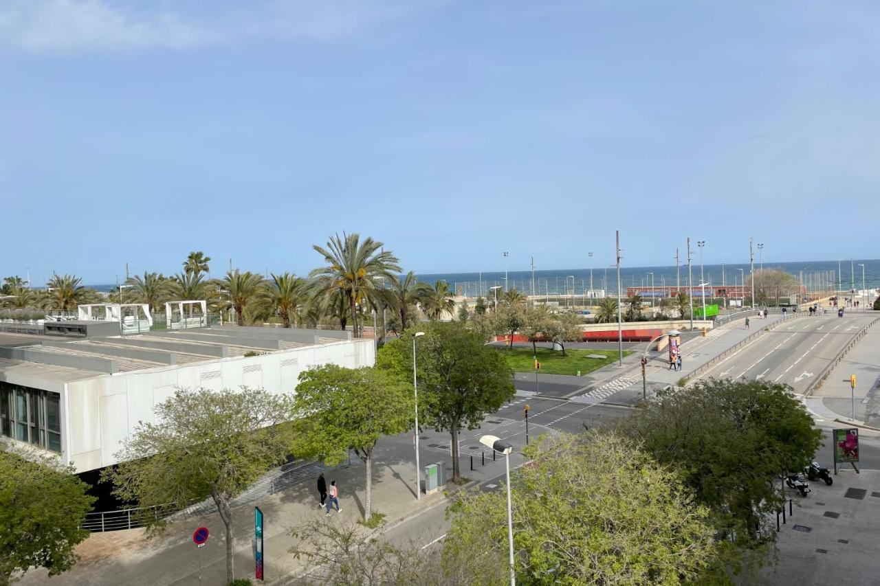 Apartment With Sea Views Next To The Beach Of Mar Bella Barcelona Bagian luar foto